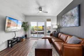 Beautiful, Opulent Central City 1BD1BA- Amenities!
